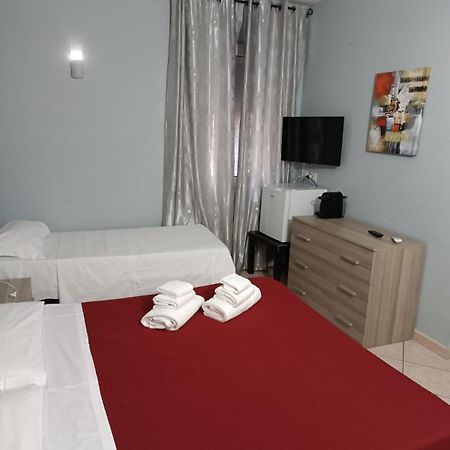 Ferienwohnung Affitti Only Sleep Bagno Privato Parma Exterior foto